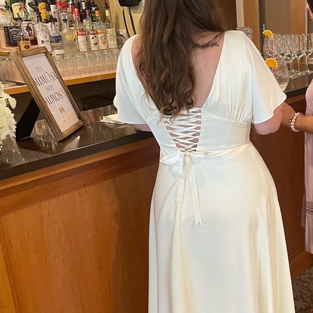AW Bridal Ivory gown - Picture 4 of 5